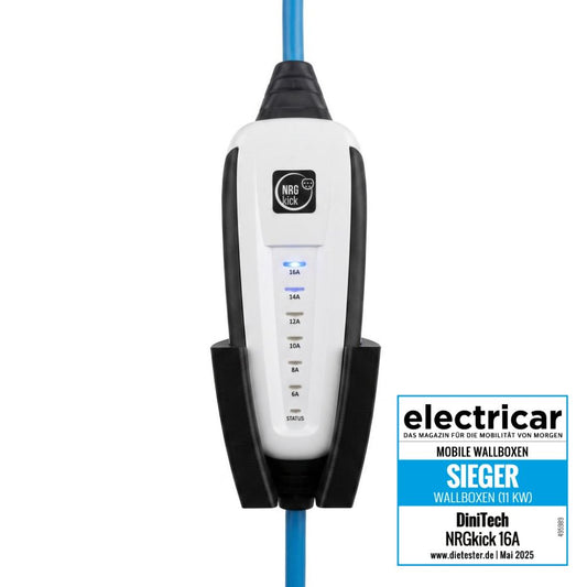 NRGkick 16A mobile Wallbox in schwarzer Wandhalterung mit electricar Sieger-Siegel 2025